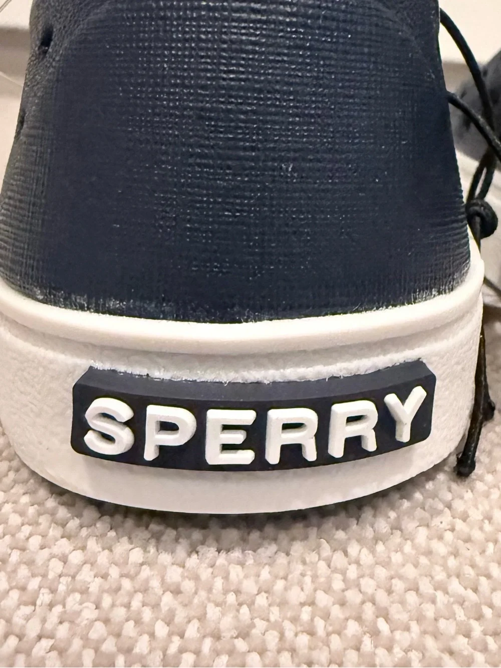 NWT Sperry navy blue lightweight water shoes size 4